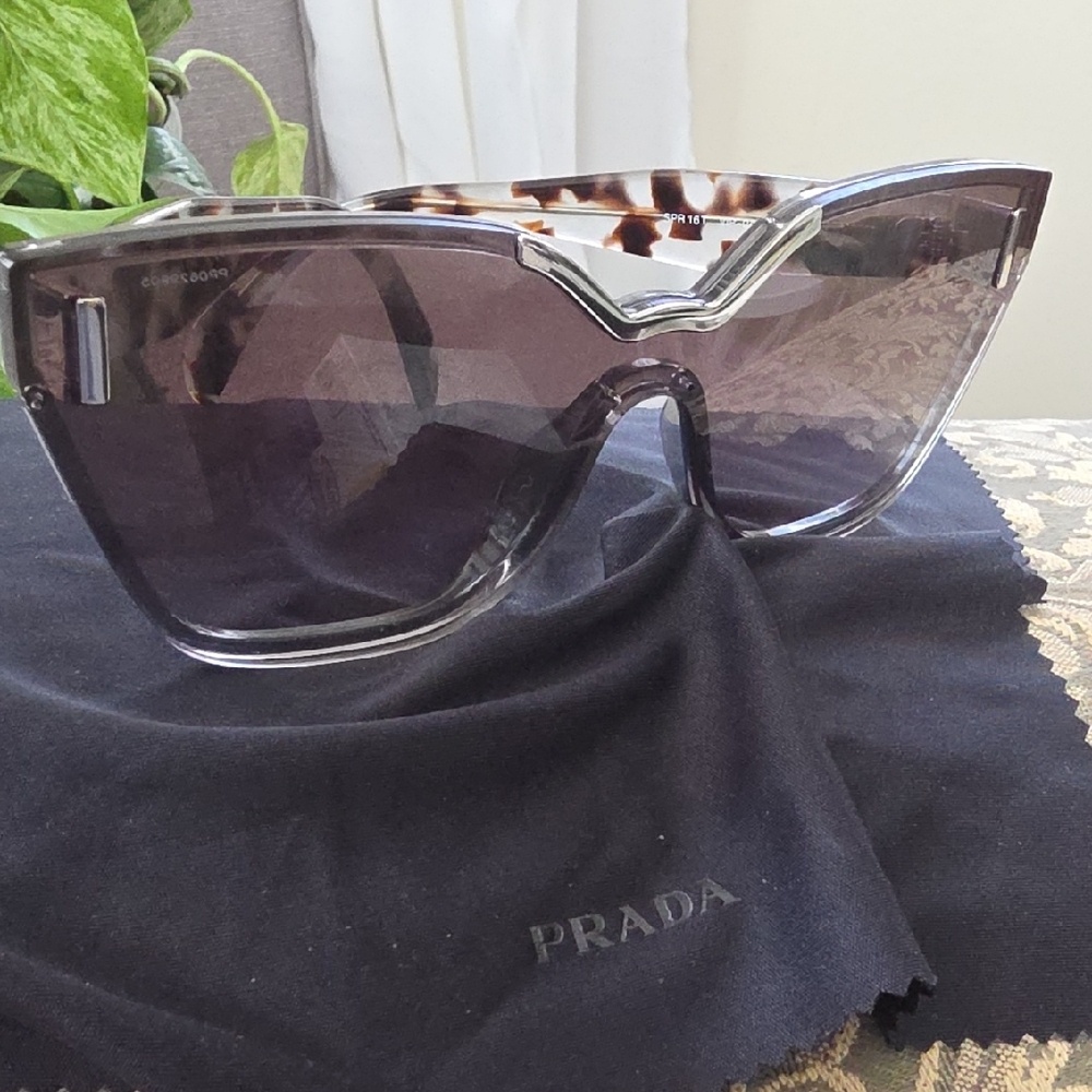 Prada SPR 16T Sunglasses - Picture 5 of 7
